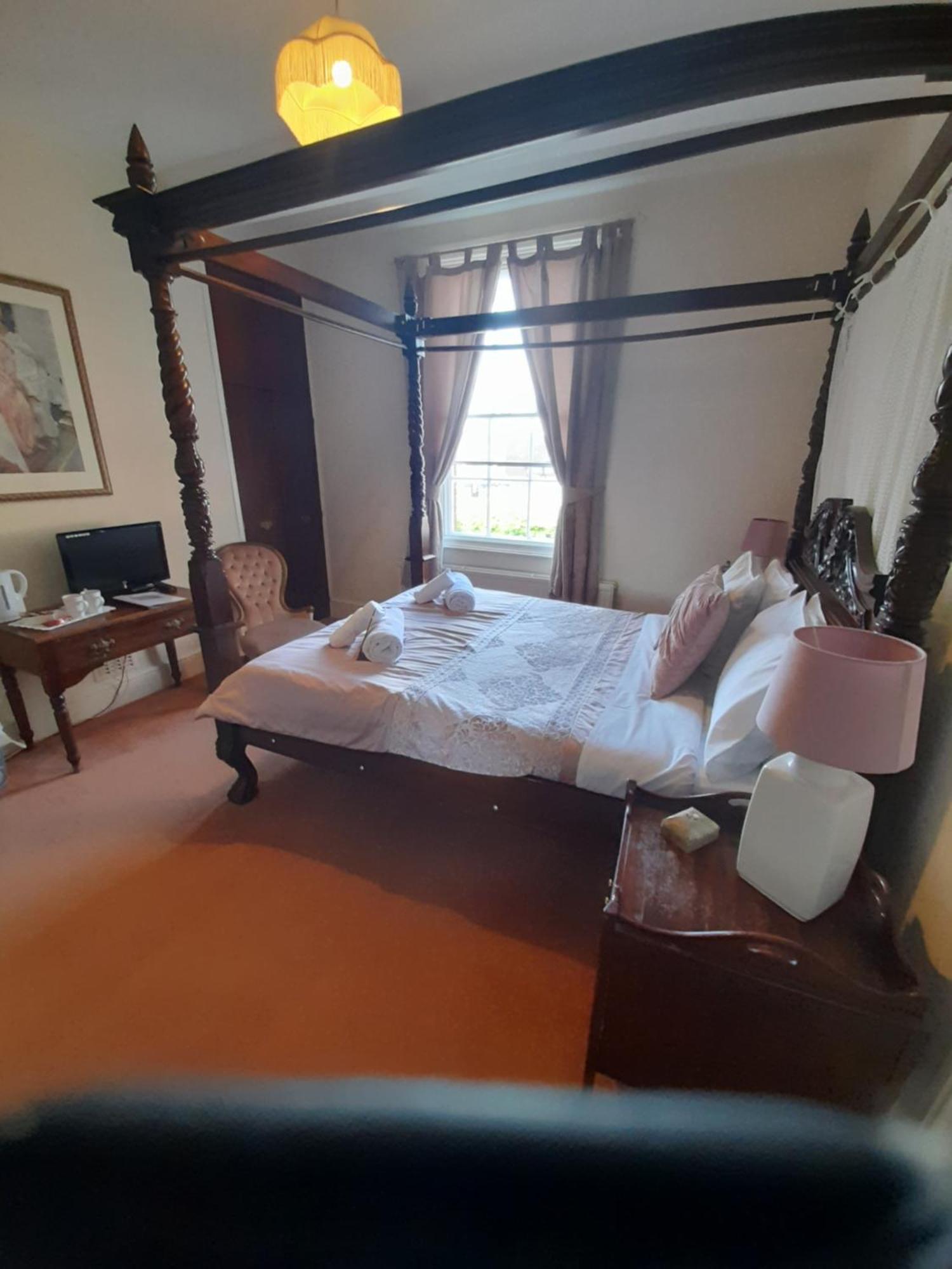 The Bank House Hotel Ютоксетер Екстер'єр фото