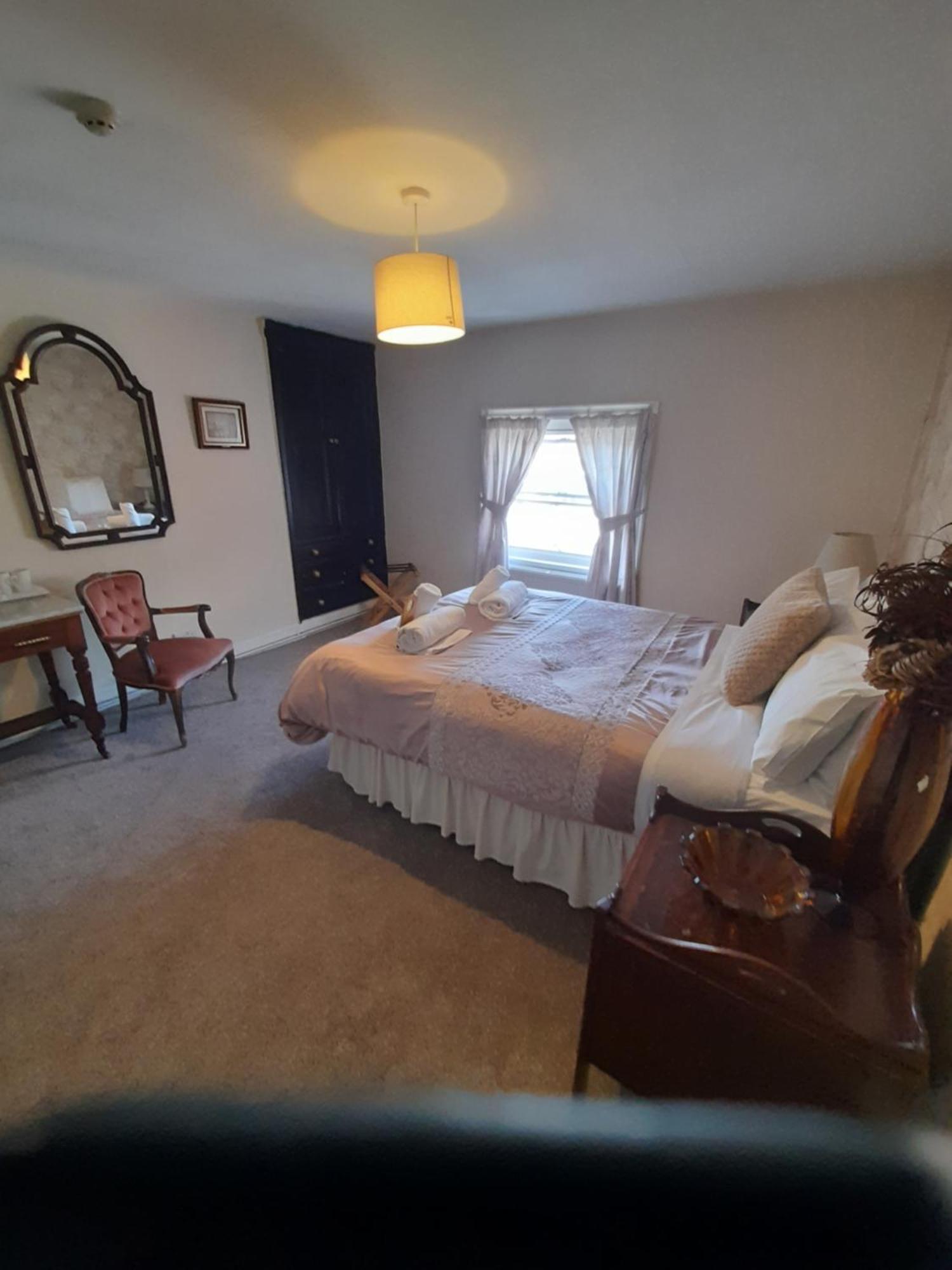 The Bank House Hotel Ютоксетер Екстер'єр фото