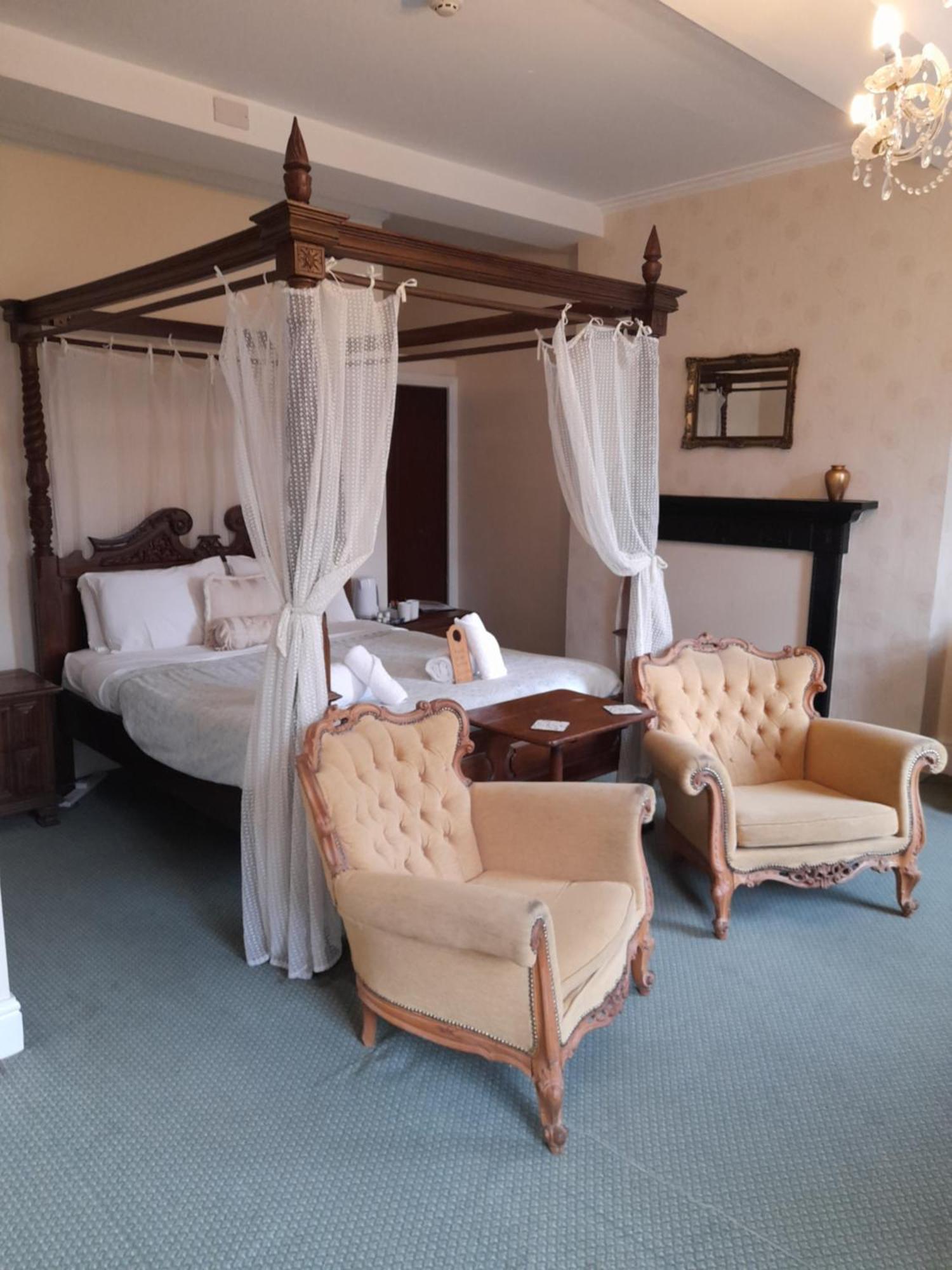 The Bank House Hotel Ютоксетер Екстер'єр фото